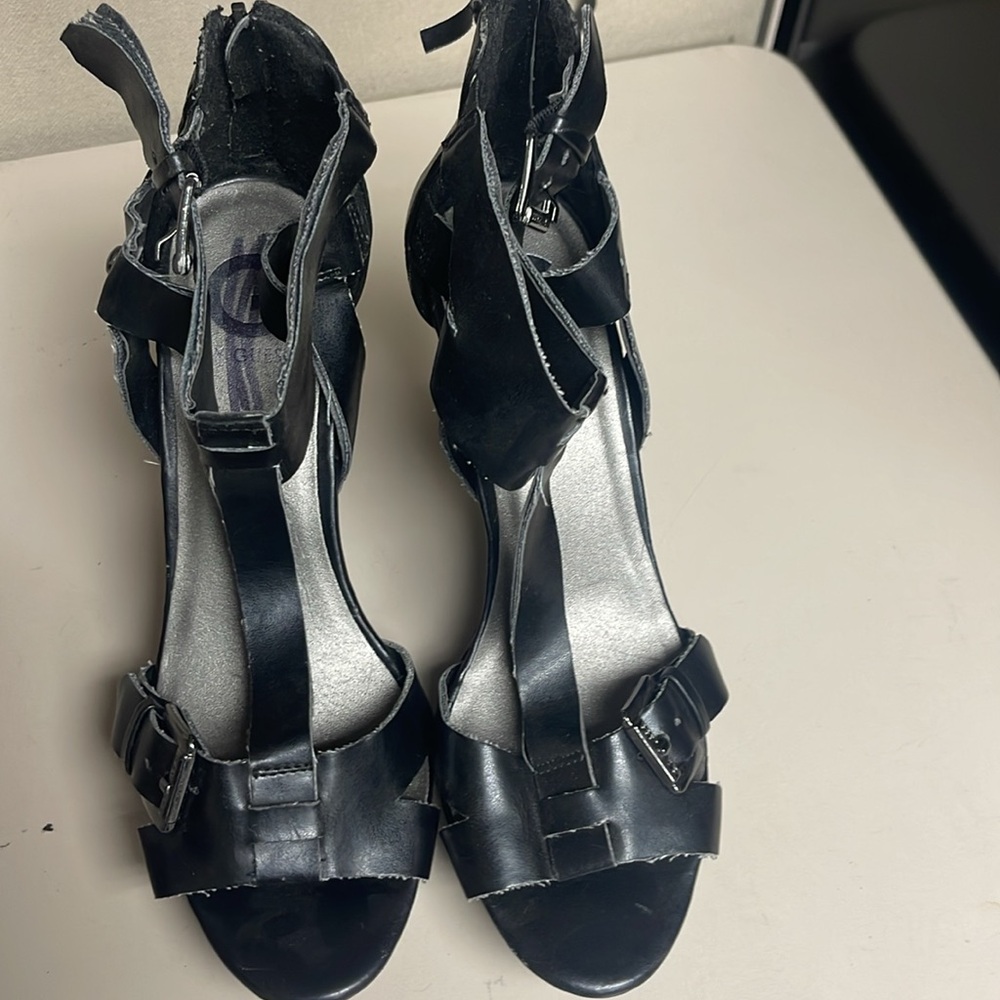 NWT Guess 4" Heel Leather Shoes